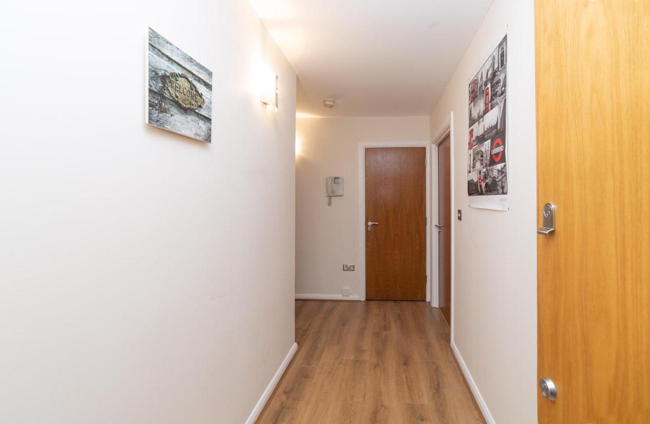 Royal Crossharbour Apartment Londra Exterior foto